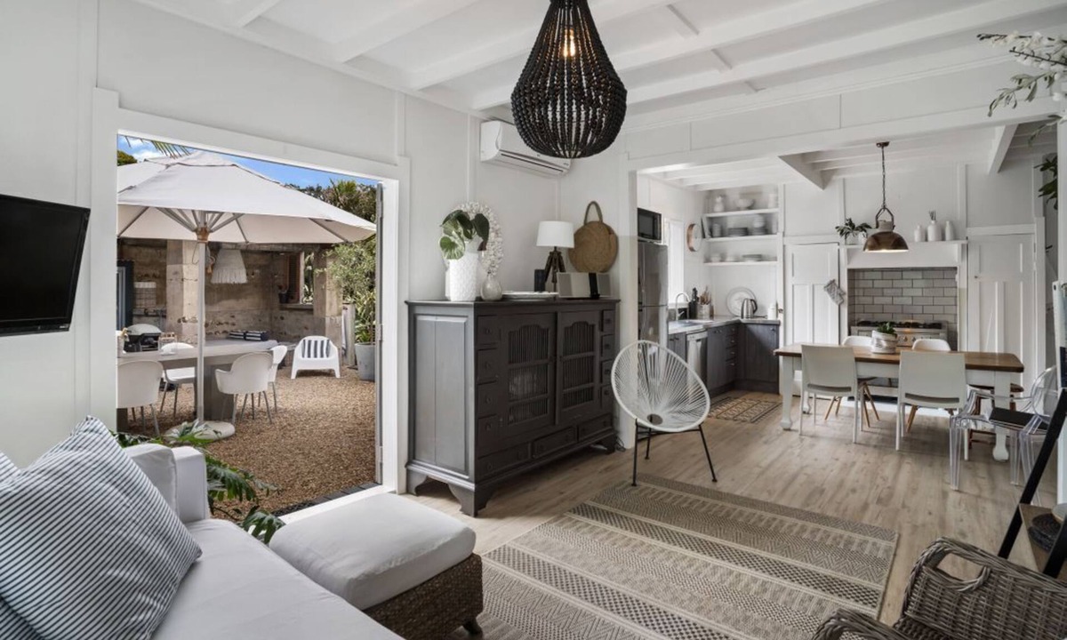 Waiheke Island Cottage | French Cottage by Waiheke Pure - Character filled home, private outdoor terrace, centrally located