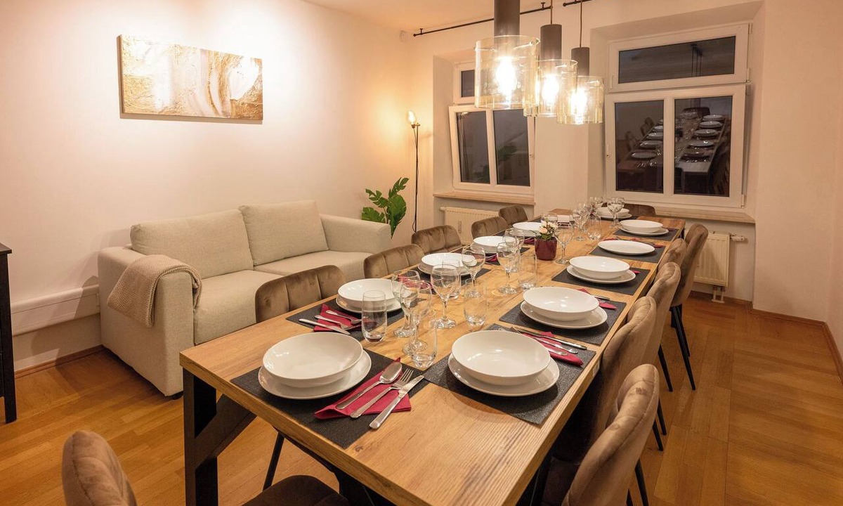 St. Paul Apartment | Munich Directly at the Oktoberfest for up to 13 Guests in the Apartment London