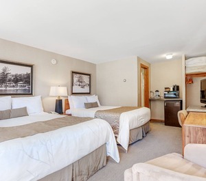 Chanticleer Inn Eagle River 