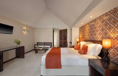 Lhohifushi Resort | Adaaran Select Huduran Fushi - with 24hrs Premium All Inclusive