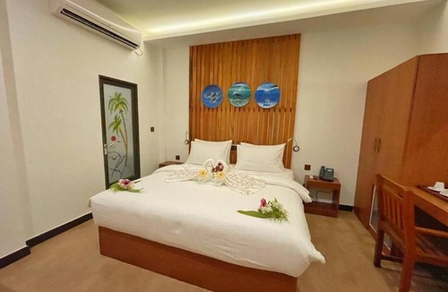 Gulhi House | Beach Stone