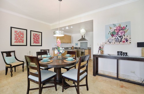 El Cortecito Condo | Beautiful well equipped condo steps from the beach, shopping and dining