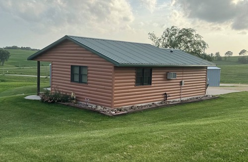 Westby Cabin | Cozy Newly Built Cabin with Scenic Views