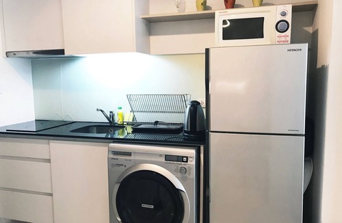 Khlong Toei Nuea Apartment | Cozy Private Home | Steps to BTS & MRT Sukhumvit