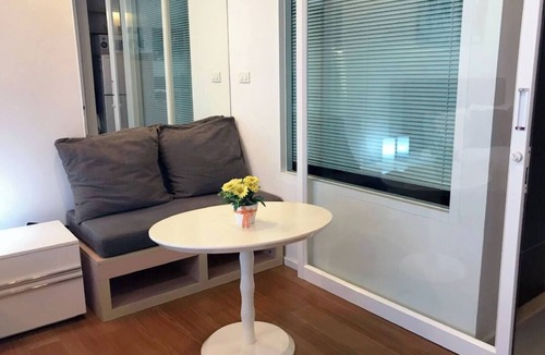 Khlong Toei Nuea Apartment | Cozy Private Home | Steps to BTS & MRT Sukhumvit