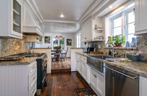 Santa Ynez House | Delightful Dutch Farmhouse with Guest House