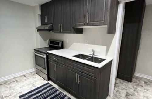 Milton House | Finest BR Free Parking/Wifi TV Shared Suite