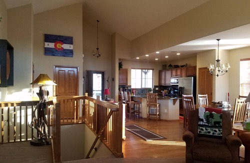 Silvercreek House | Golf, Hike, Bike. Family Relaxation! Rocky Mtn Retreat! Private Hot Tub. Views!