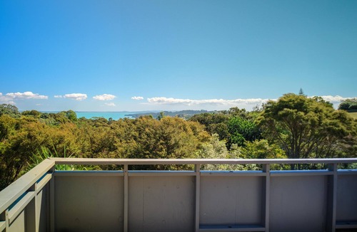 Palm Beach House | Gulf Island Views - Welcome to Gulf Island Views, a beautifully restored premium holiday cottage with incredible views of the Hauraki Gulf. With two bedrooms and one bathroom this is perfect for a family of four or two couples to share.