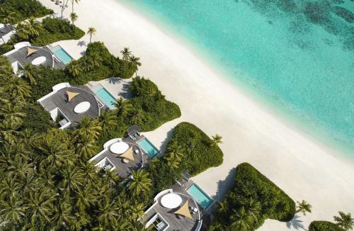 Kanifinolhu Island Resort | Jumeirah Olhahali Island Maldives