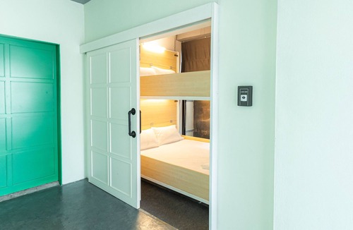 Talat Yot Hostel | Khaosan Social Capsule Bangkok - Adult Only - Hostel