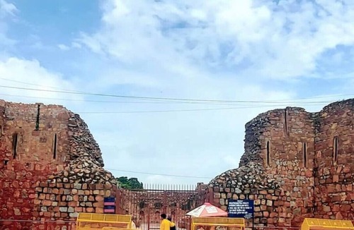 Old Delhi Apartment | Peaceful Homestay in the Heart of Delhi.nCentrally located well connected.n