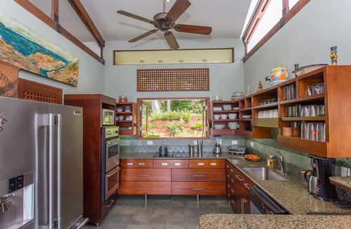 Dominical Villa | Private Nature Reserve. Stunning coast views. 3 minutes to the beach.