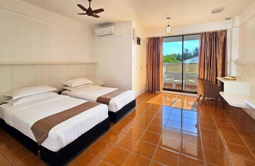 Dhiffushi House | Rashu Hiyaa Hotel