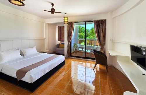 Dhiffushi House | Rashu Hiyaa Hotel