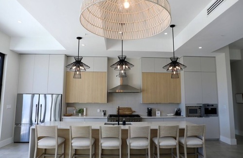 Rokers Point Villa | Sea Salt Villa - New Modern Large 7 Bedroom Luxury Villa + Concierge!
