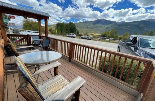 Twin Lakes Cabin | Stay Twin Lakes Cottage