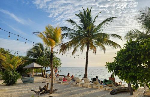 Dhiffushi Hotel | The Sunset Villa