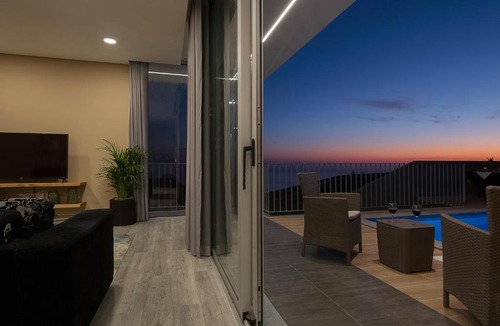 Arco da Calheta Villa | Villa da Silva - Heated Pool