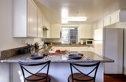Buellton Cottage | Wine Country Ranch Escape - Unplug, live by horses on a real ranch, close to wineries!