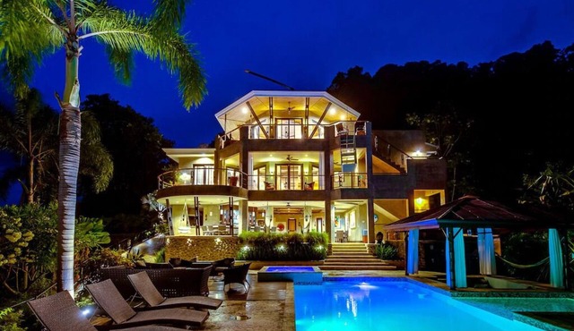 180° of ocean view at Dominical, Costa Rica in Savegre de Aguirre