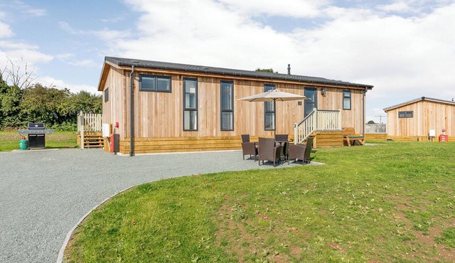 2 bedroom accommodation in Tetchill in Tetchill