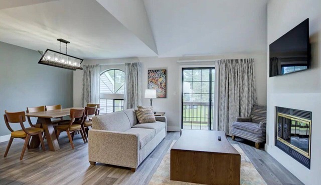 2 Peaceful Rooms in Pocono Ideal for Outdoor Adventures | TreeVentures - 0.8 mi