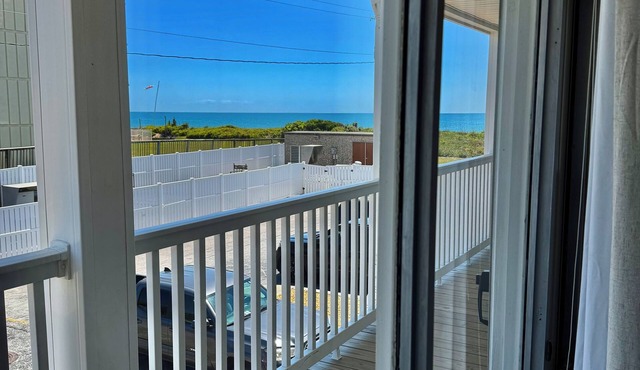 2nd Floor Ocean View Condo Private Beach Access Pool Kitchen Pet-Friendly in Atlantic Beach