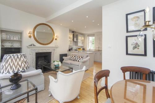 3 Bed in Bath oc-bhr40 in Bath