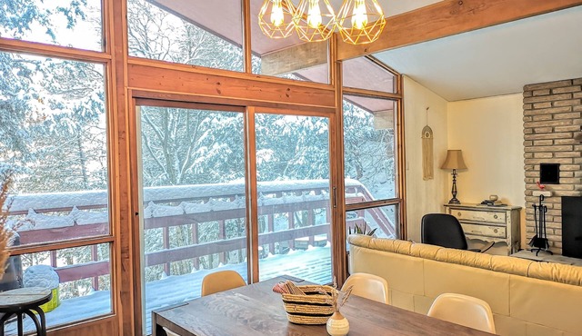 3 BR Harp Hygge House. Only 8min to Hidden Valley! in Huntsville