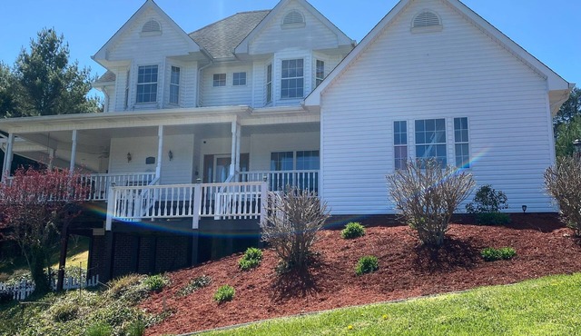 3233 Dry Hill Road (Hill Top Hide Away)