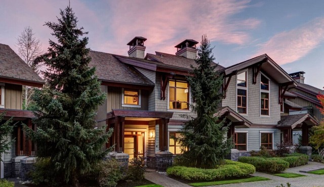 4BD Village Townhome in Whistler