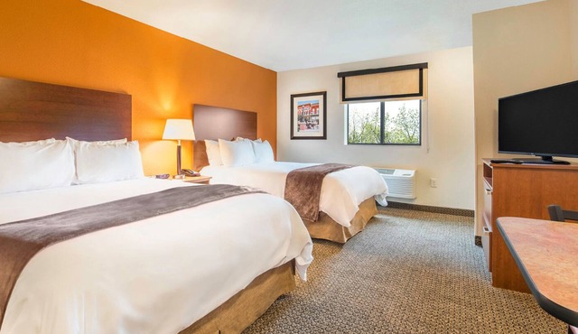 Adventure Awaits: Room with Kitchen Near Montana Landmarks! in Kalispell