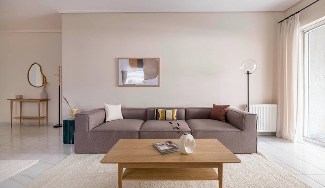 Ample 3BR Family Property in Marousi in Marousi