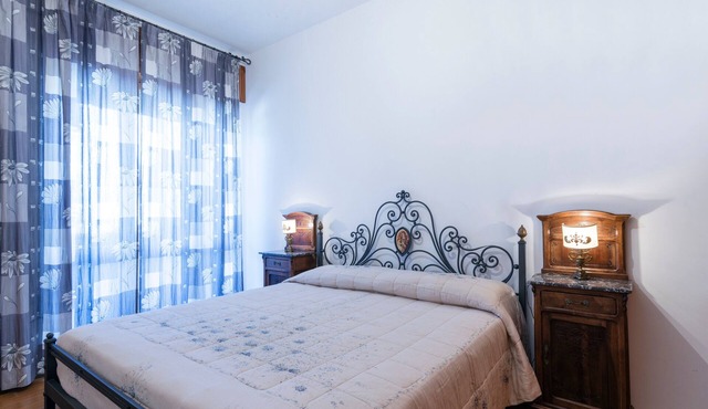 Apartment "Patrizia" on the Beach and Near the Historic Center