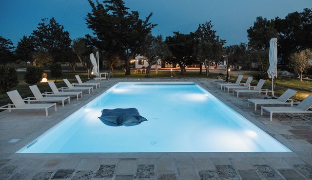 At 6 km from the sea villa with large pool and large green spaces Ideal for families in sanarica