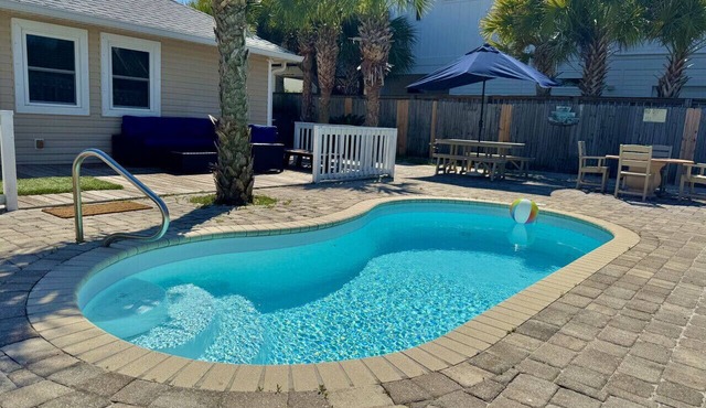 Beach Like a Local- Beach House- Private Pool 3/2 - Pet Friendly in Pensacola Beach