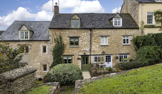 Beautiful dog friendly Cotswold retreat with outdoor bath - Ardmore Cottage in Tetbury