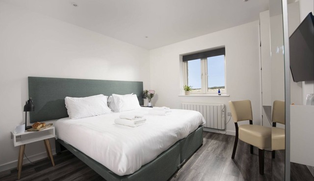 Bozans, B&B - a hotel room that sleeps 2 guests in 1 bedroom in Cape Cornwall