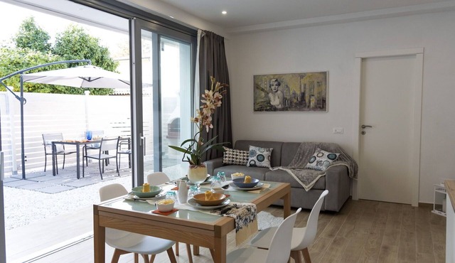 Casa Di Marty Per 9 by BelcantoVillas in Torre Del Lago Puccini