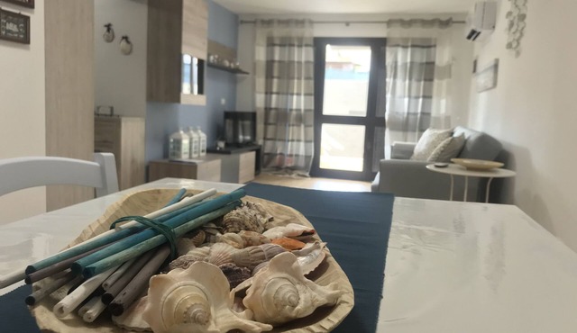 Casamare . Enchanting three-room apartment nestled in the quiet of the beach of Noto in Noto