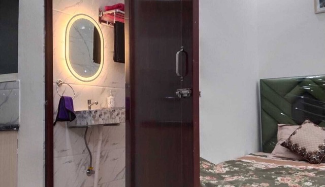 Charming Studio Apartment for Rent in the Heart of the City in New Delhi