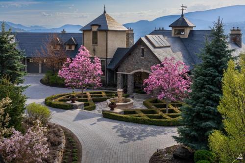 Chateau Okanagan in Kelowna