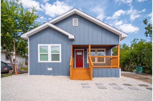 Comfortable 4BR2.5BA Family Home Near Riverwalk in San Antonio