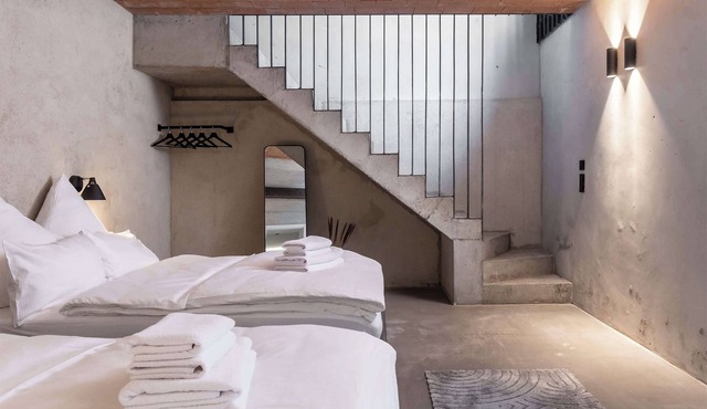 Concrete Loft Duplex (40sqm) near Antonplatz in Berlin