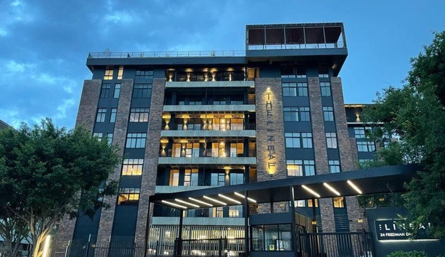 Cozy 1-bedroom apartment at the pleasant Lineal in Sandton with AC