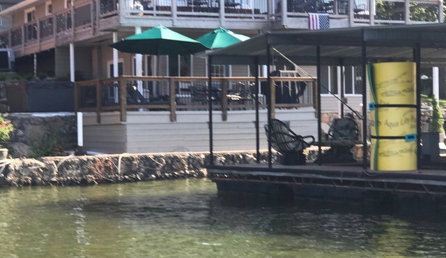 Cozy sunrise suite at waters edge