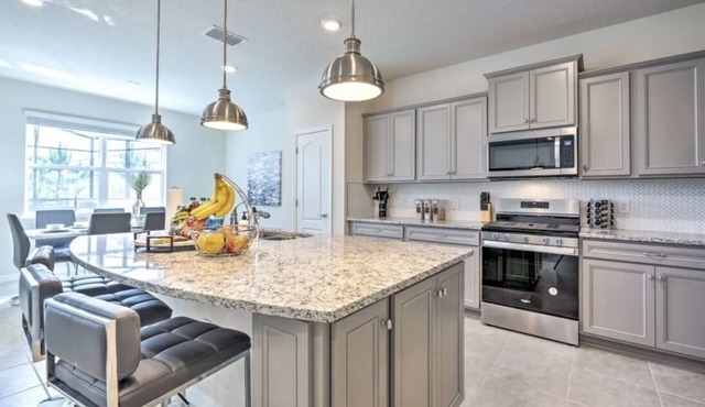 Davenport/Orlando Vacation House, Game Room, Water Park Access, Heated Pool. in Davenport