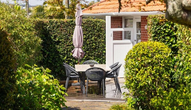 Delightful Home with Garden in Auckland