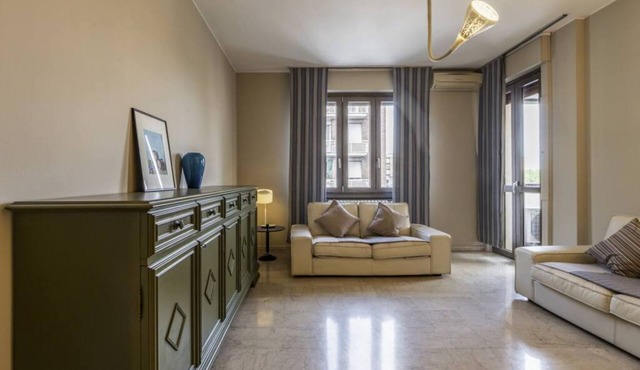 Easylife - Elegant apartment in Viale Giovanni Suzzani, 58 in Milano